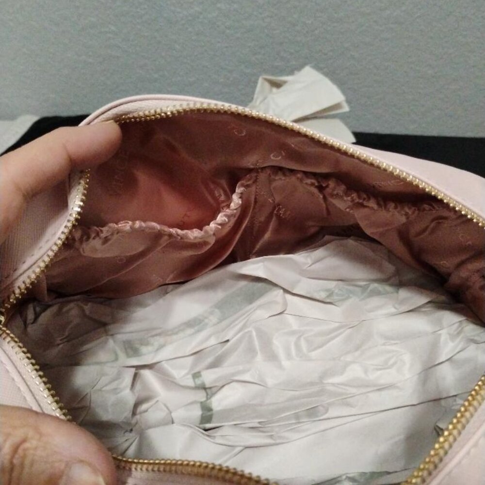 Vince Camuto Pink Floral Women's Cosmetic Pouch Bag NWT - Picture 3 of 9